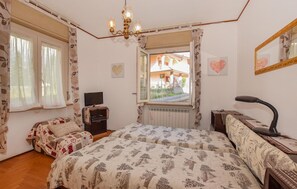 2 室のベッドルーム、WiFi (無料)、ベッドシーツ