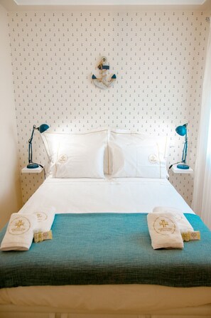 2 bedrooms, iron/ironing board, travel cot, free WiFi