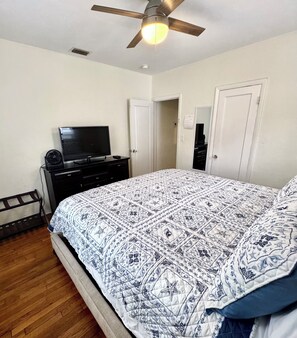 2 bedrooms, iron/ironing board, travel cot, free WiFi