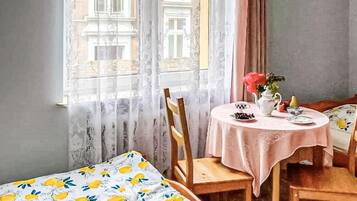 2 bedrooms, free WiFi