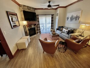 Smart TV, fireplace, ping pong