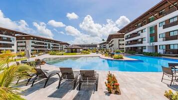 Apartamento luxo | Piscina | Piscina externa