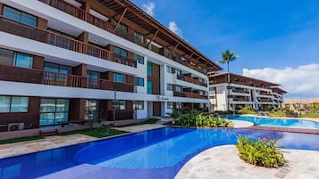 Apartamento luxo | Piscina | Piscina externa