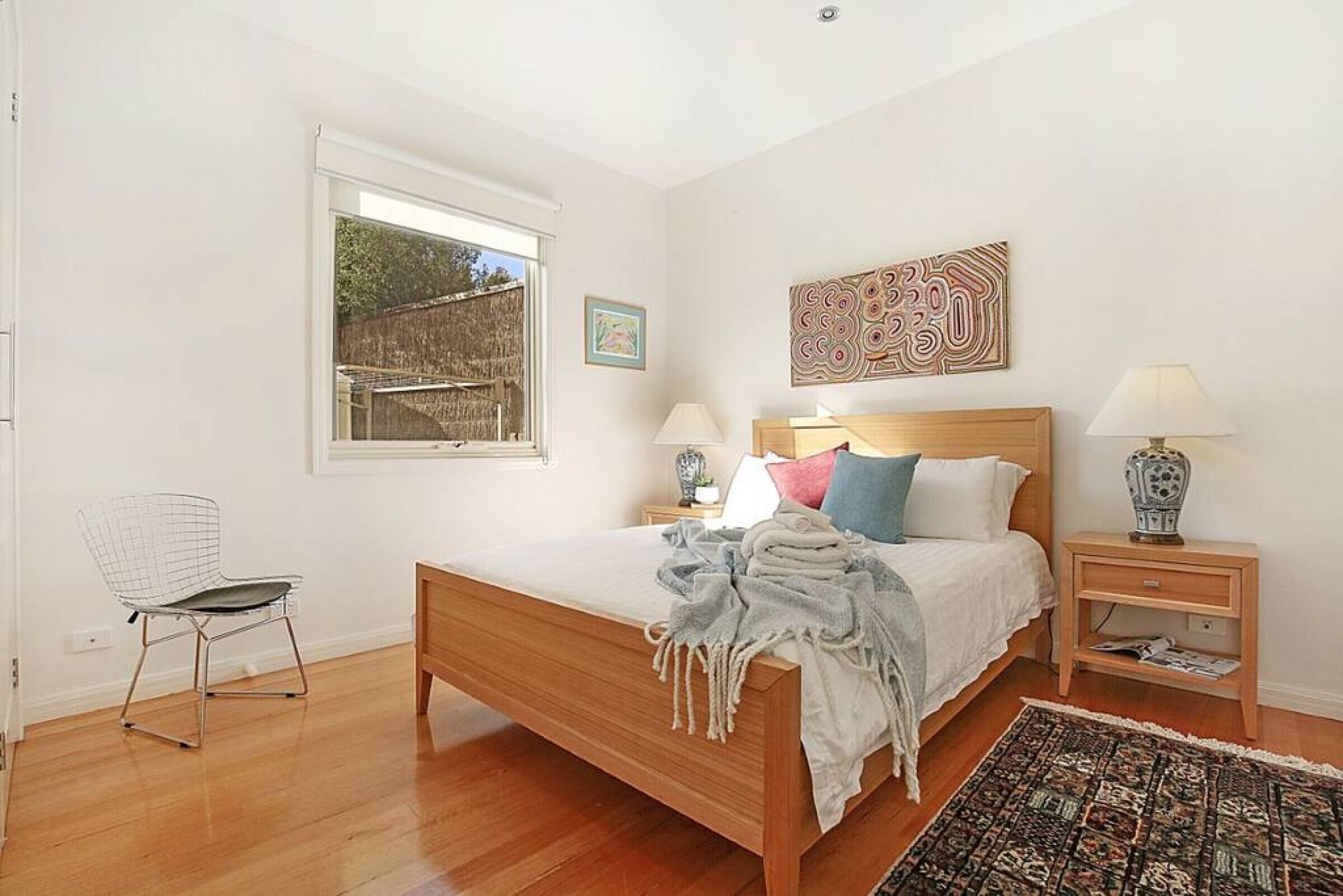 4 bedrooms, desk, iron/ironing board, Internet