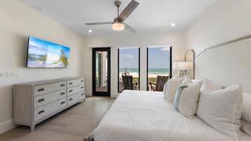 5 quartos, escrivaninha, ferros/tábuas de passar roupa, berço de viagem