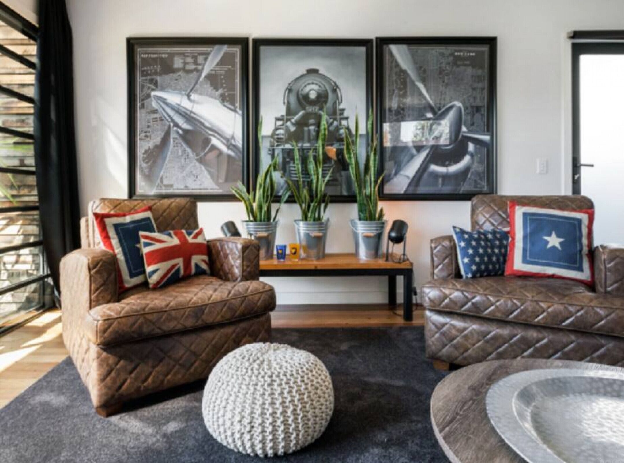 The Castle at House of Windsor by Ready Set Stay-Rooftop deck & Perfect location — image 21