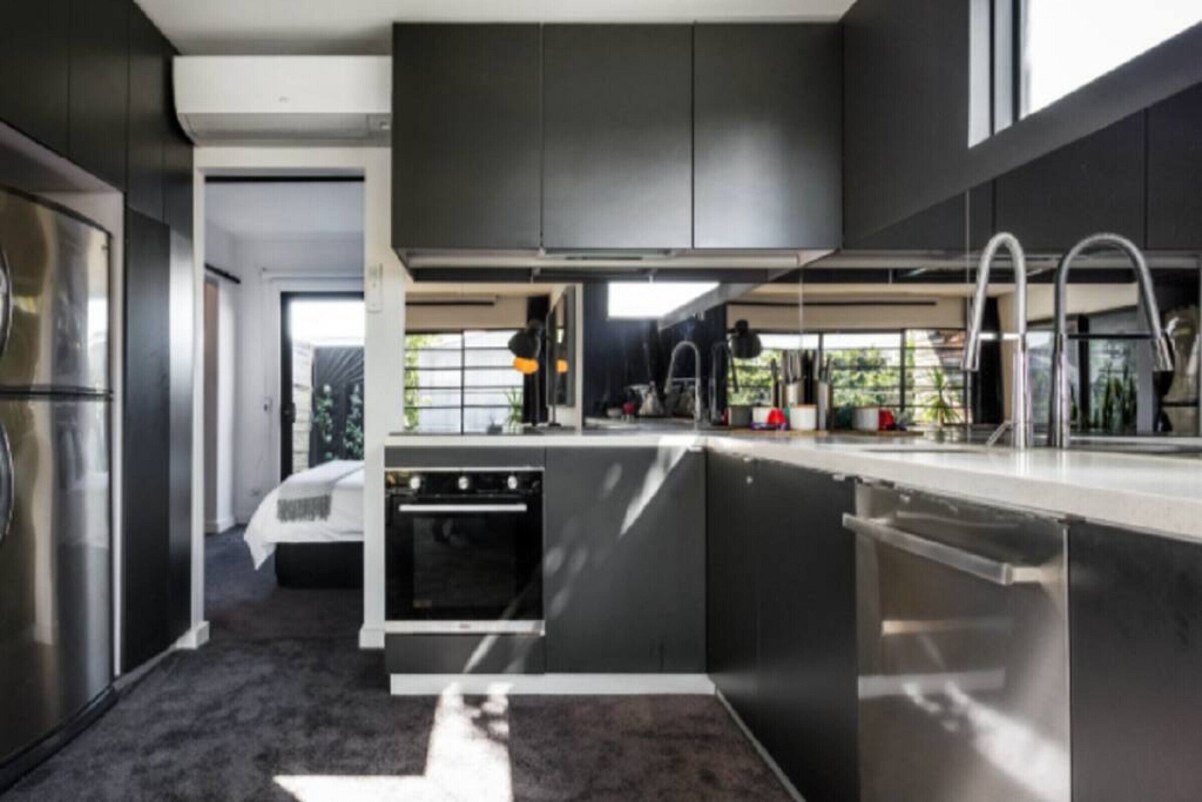 The Castle at House of Windsor by Ready Set Stay-Rooftop deck & Perfect location — image 23
