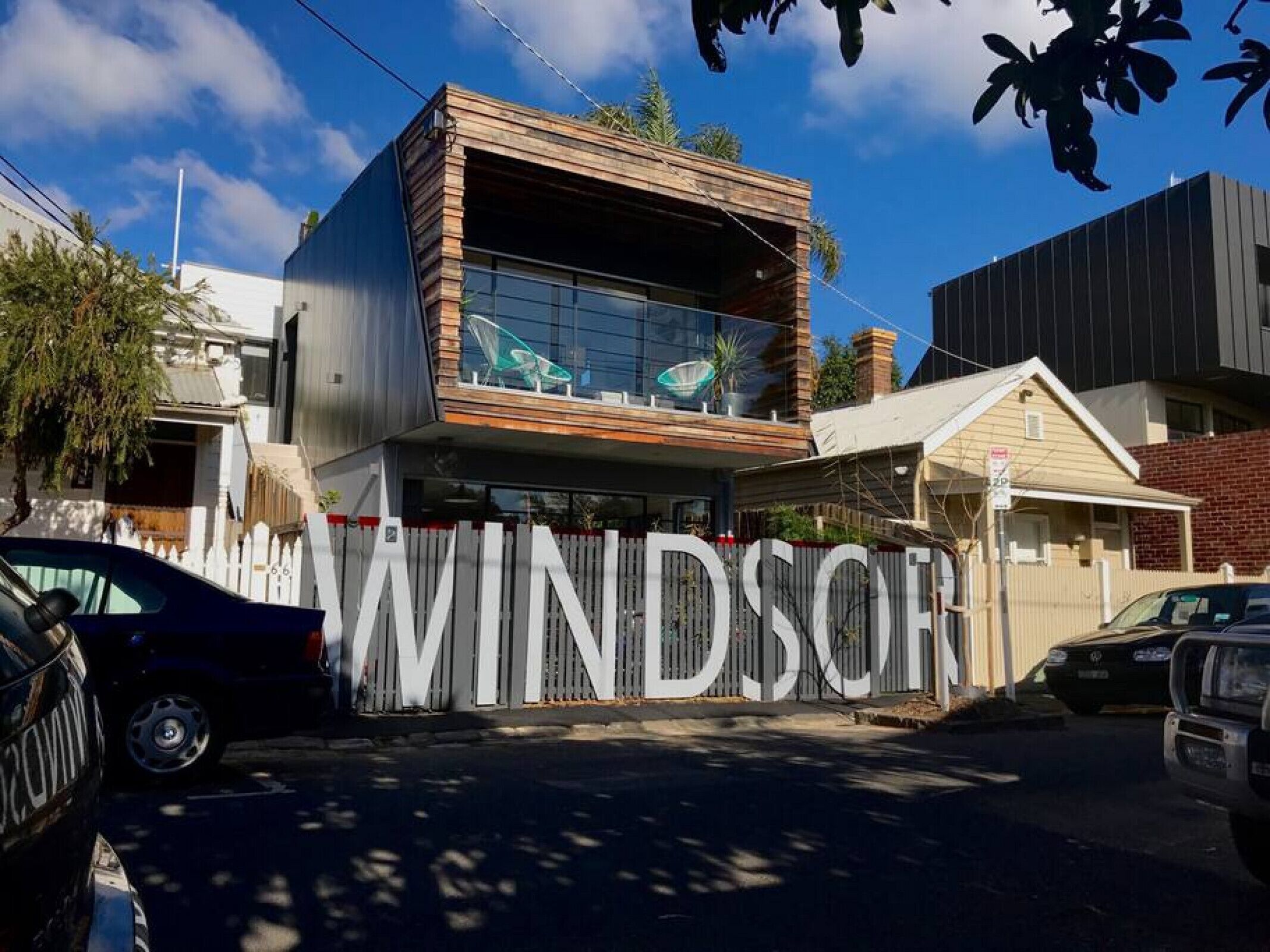 The Castle at House of Windsor by Ready Set Stay-Rooftop deck & Perfect location — image 29
