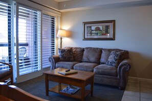 Fireplace - 28% off Park Regency 1 Bedroom 2/14/2026 thru 2/21/2026 (Park City)