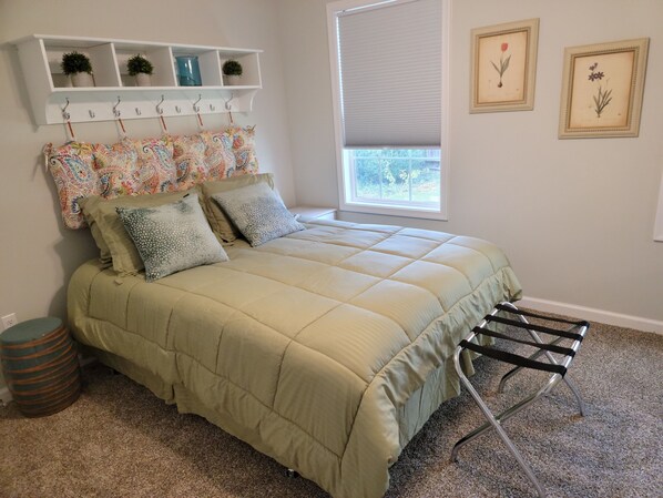 2 bedrooms, iron/ironing board, free WiFi, bed sheets