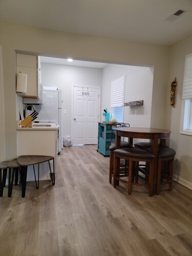 Blue Ridge Avenue Guest House 