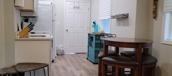 Blue Ridge Avenue Guest House 