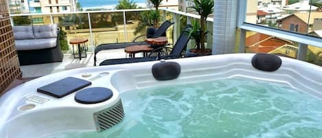 Baignoire à remous extérieure
