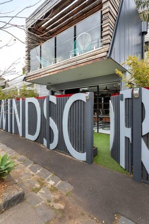 Exterior - House of Windsor by Ready Set Stay - Kings Domain - Fully Fenced and WIFI (Windsor)