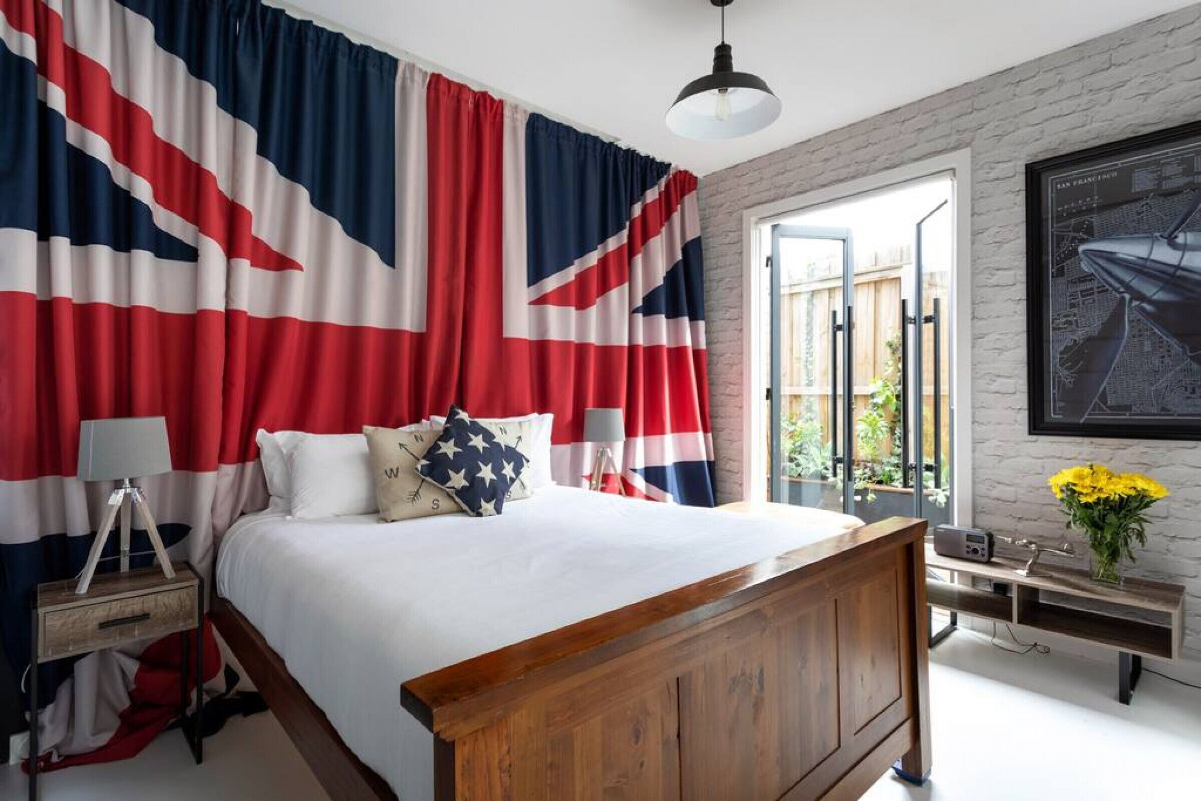 House of Windsor by Ready Set Stay - Kings Domain - Fully Fenced and WIFI — image 16