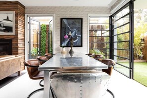 Dining - House of Windsor by Ready Set Stay - Kings Domain - Fully Fenced and WIFI (Windsor)