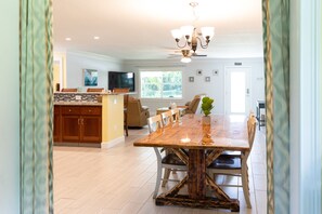 Dining - Blue Haven Retreat! (Sebastian)