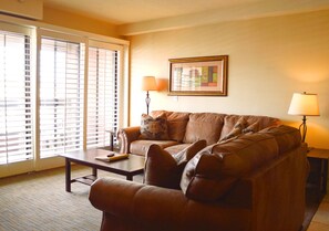 Fireplace - 28% off Park Regency 2 Bedroom 12/27/25 thru 1/3/26 (Park City)