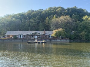 Exterior - Lake Front Home with 3 steps to water, private dock, quiet cove & flat yard (Versailles)