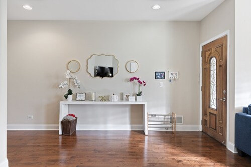 Beautiful 1st floor apartment.  