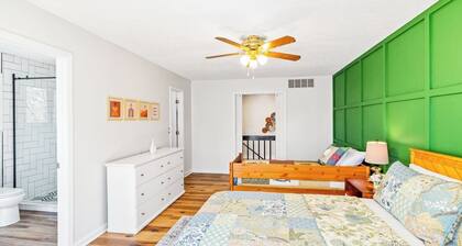 The Carriage Lane Lodge near Downtown Louisville