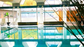 Piscina interna, piscina aquecida