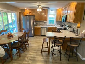 Fridge, microwave, oven, stovetop - Mtn Secret Farm House, Privacy, River, Firepit, Deck, Fishing, Hiking, Outdoors. (Sparta)