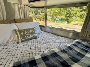 1 bedroom, desk, free WiFi, bed sheets