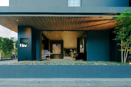 Exterior. fav ISE