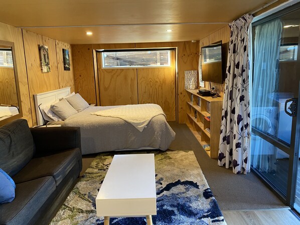 1 habitación, escritorio, tabla de planchar con plancha y wifi gratis 