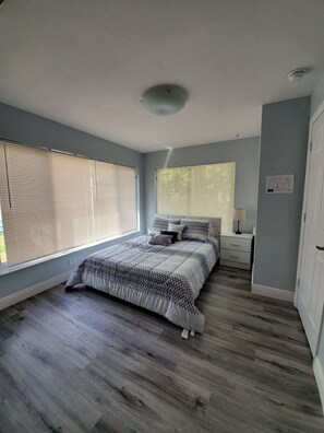 2 bedrooms, WiFi - Downtown condo with water view (Cape Coral)