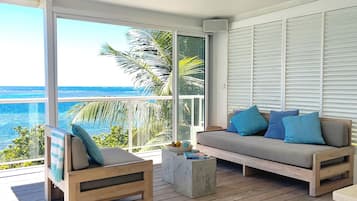 Smart TV, books, offices