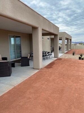 Outdoor dining - Brand new 3 bedroom home with,  Lake view and 55’ garage for your boat or RV.   (Lake Havasu City)