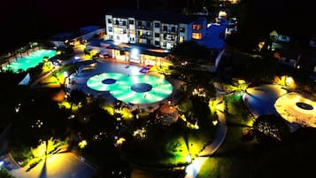 Seasonal outdoor pool