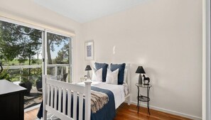 4 chambres, fer et planche à repasser, accès au Wi-Fi (inclus)