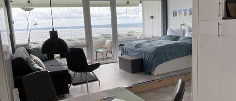 Bügeleisen/Bügelbrett, Reisekinderbett, kostenloses WLAN