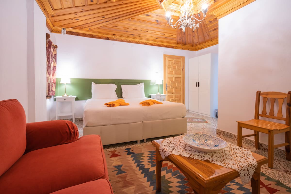 1 bedroom, minibar, individually decorated, individually furnished