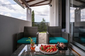 Apartment, 3 Bedrooms, Balcony, Garden View | Balkoni