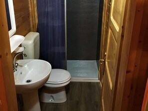 House, 2 Bedrooms, Balcony, Mountain View | Bathroom