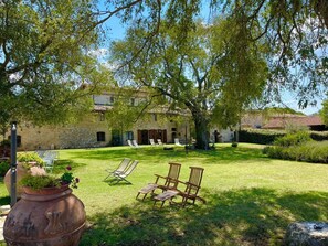 Casa, 4 habitaciones, piscina privada, vistas al jardín | Jardín