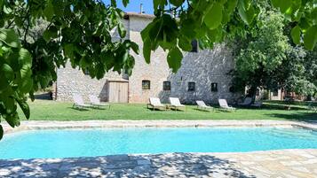 Casa, 4 camere da letto, piscina privata, vista giardino | Piscina | Piscina all'aperto