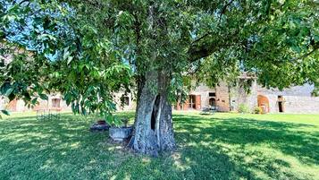 Ferienhaus, 4 Schlafzimmer, eigener Pool, Gartenblick | Unterkunftsgelände