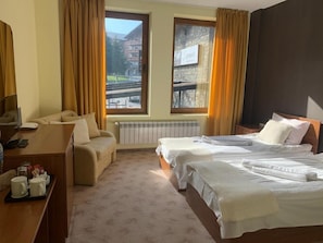 Zimmer, 1 Schlafzimmer, Balkon, Stadtblick
