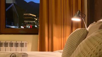 Room, 1 Bedroom, Balcony, City View | 1 bedroom