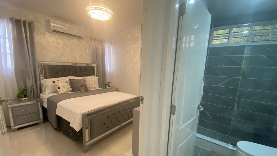 7DR Apt in Prime Location Near Monumental Area