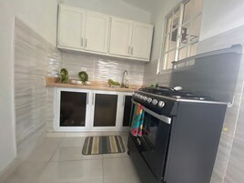 Appartamento, 3 camere da letto, patio, vista giardino | Interni