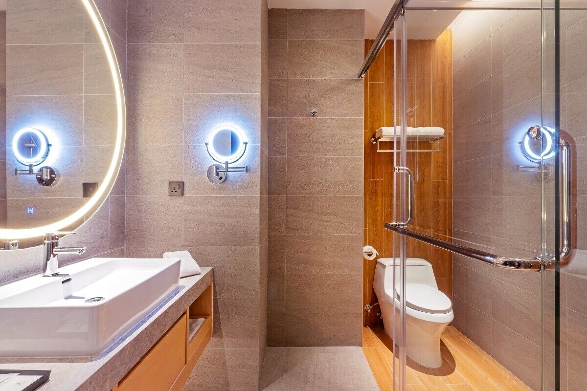 shower, free toiletries, hair dryer, slippers