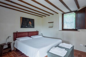 7 chambres, fer et planche à repasser, lit parapluie, Wi-Fi gratuit