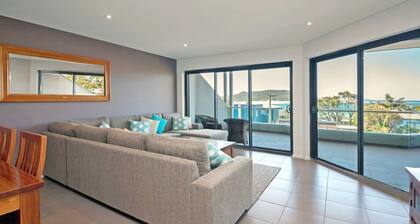 Barefoot Bliss 4, 6-10 Market Street - Surfside Apartments