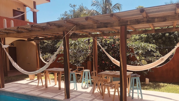 Exterior - Los Amigos (Santa Maria Colotepec)